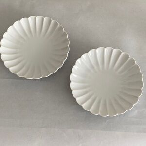 Neiman Marcus Lenox French Perle Scallop white plate dish salad dessert bread